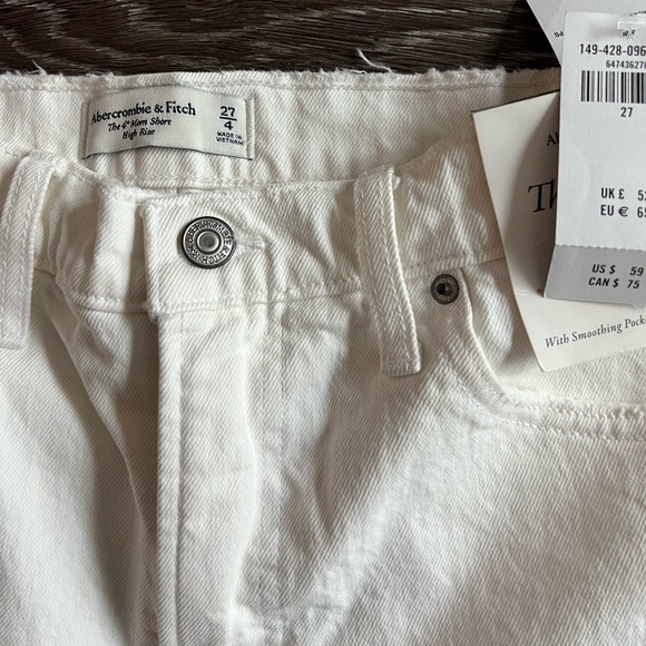 Abercrombie & Fitch the 4” mom short high rise white - Picture 5 of 9